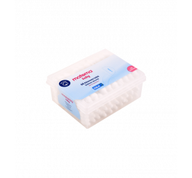 Coton tige bébé